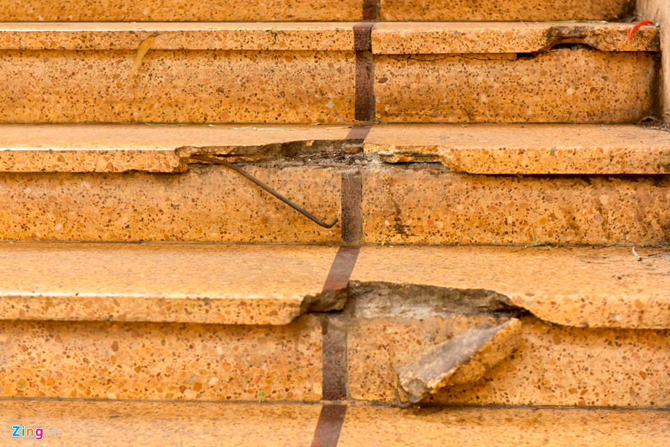 Cảnh nhếch nhác, xuống cấp ở chợ Đồng Xuân